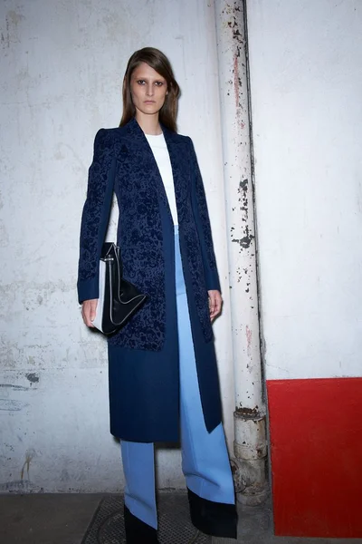 Look 1